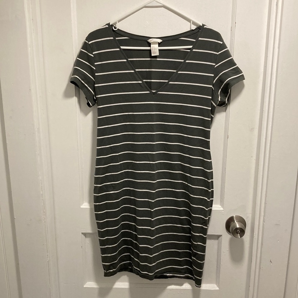 H&M Dress - Picture 2 of 9